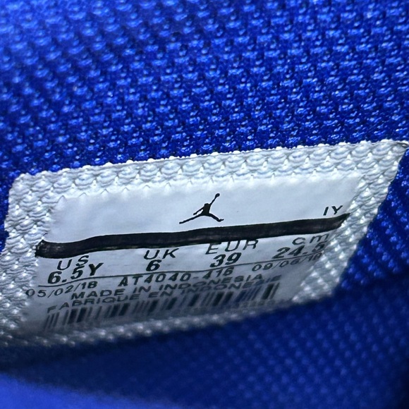 Size 6.5Y- Jordan Legacy 312 Pistons Blue - Picture 6 of 6